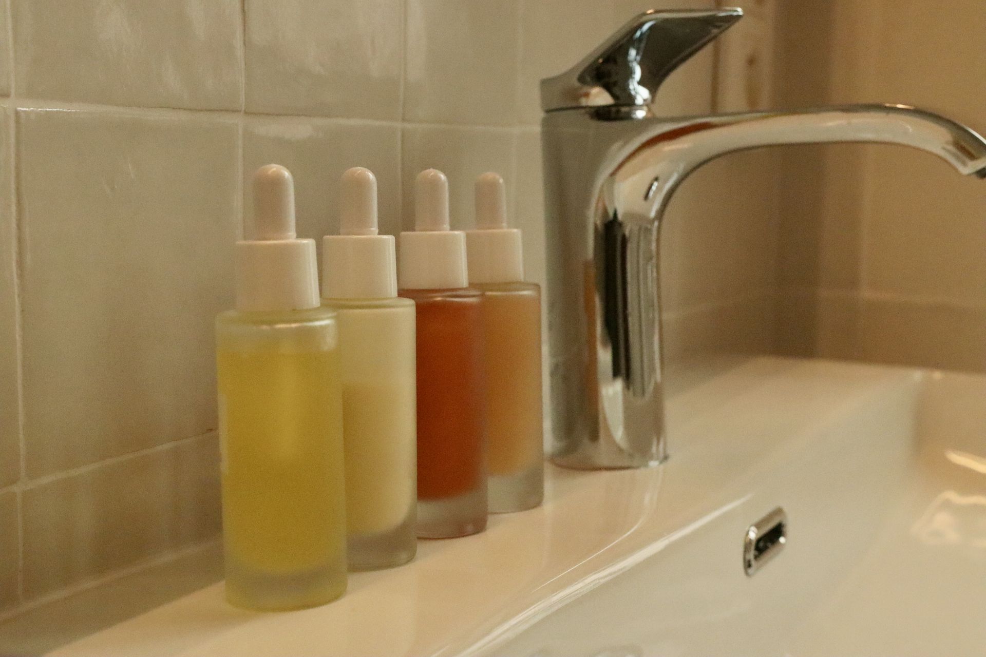 Les 4 produits sur le lavabo